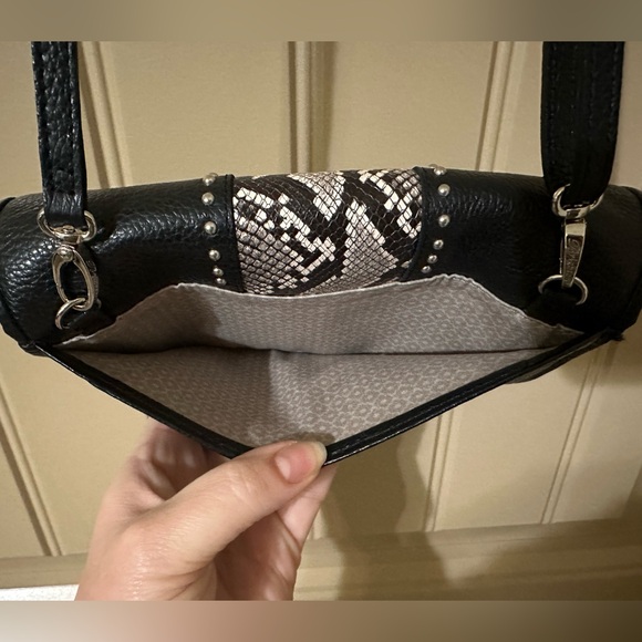 Brighton crossbody black leather wallet clutch in excellent condition Adj strap - Picture 4 of 8